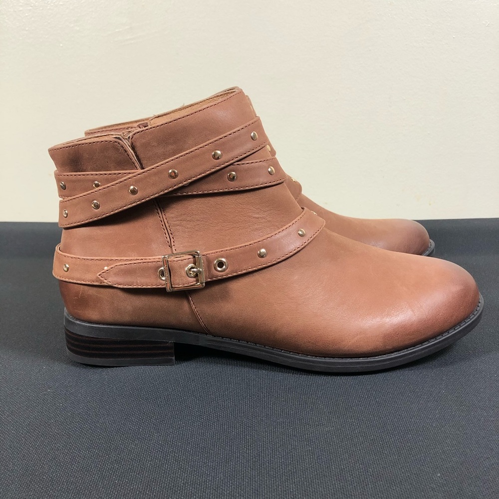 Vionic Lona Boots.